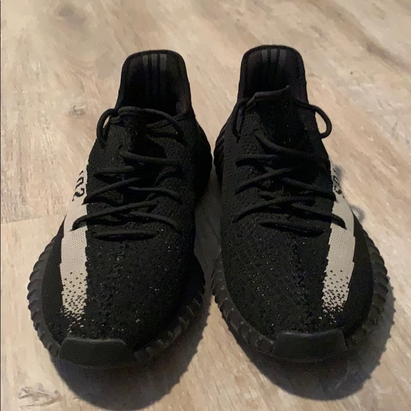 Yeezy Oreo size 11 - Picture 3 of 8